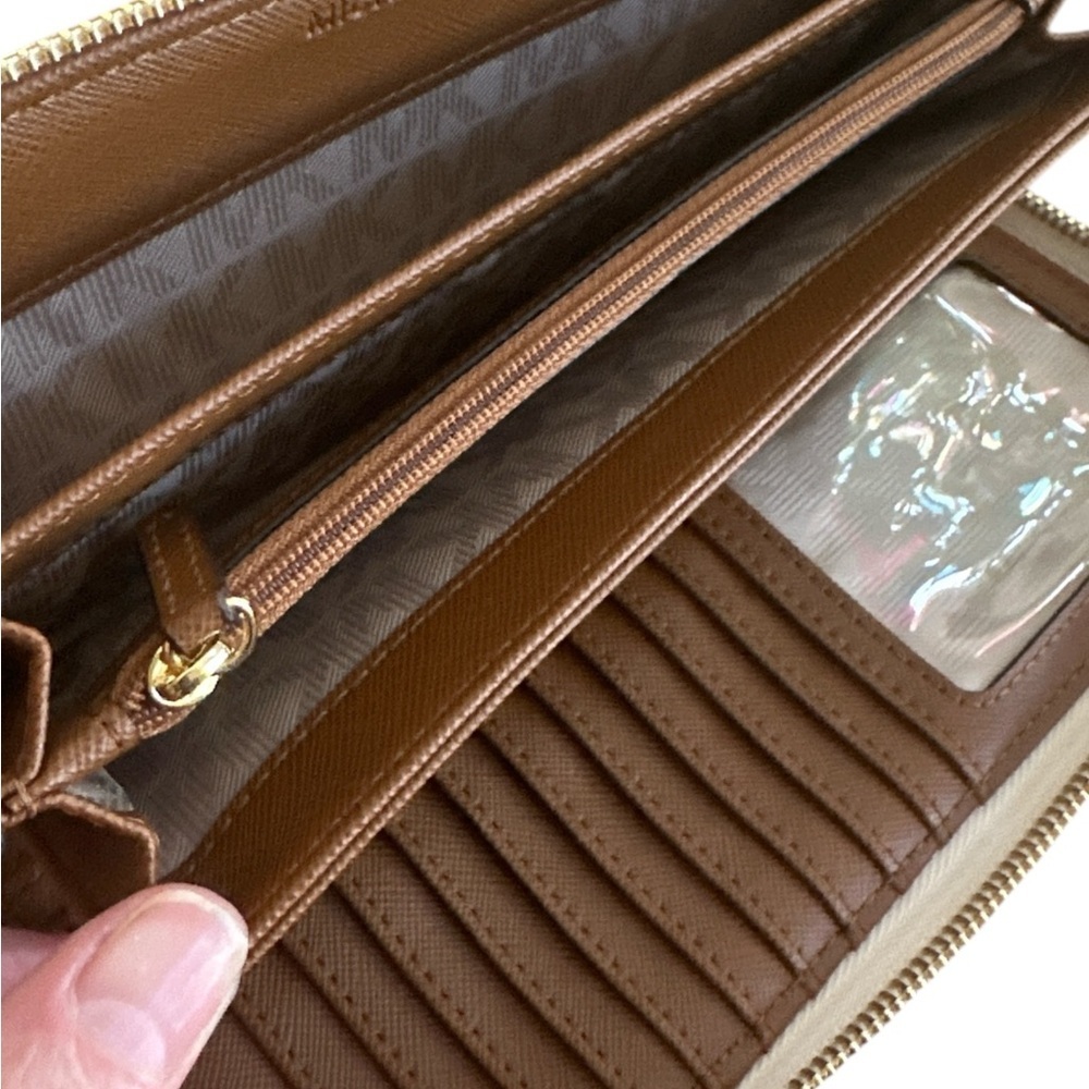 Michael Kors Signature Logo Zip Around Wallet Wristlet NWOT - Picture 4 of 9